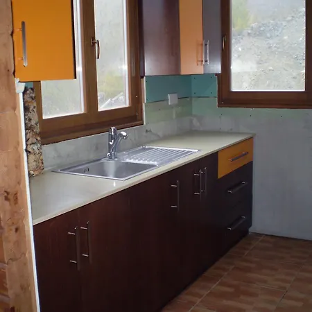Timber Log House * אגרוס