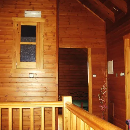 Timber Log House בקתה אגרוס