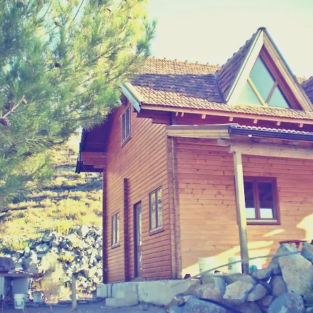 Timber Log House * אגרוס