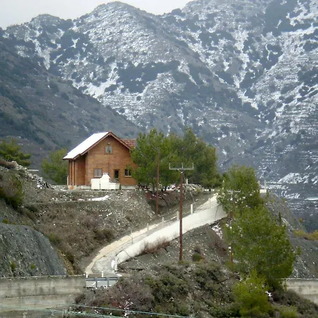 Timber Log House * אגרוס