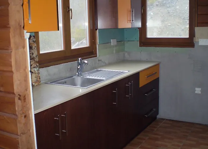 Timber Log House * Agros