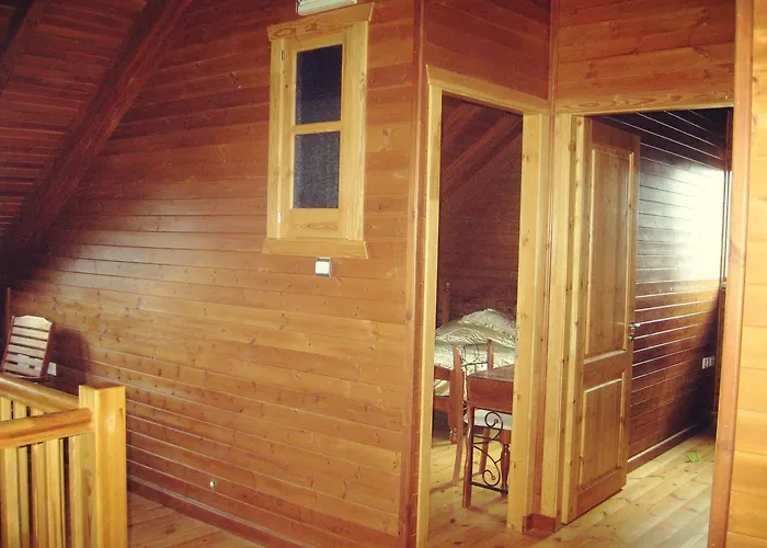 Timber Log House * Agros