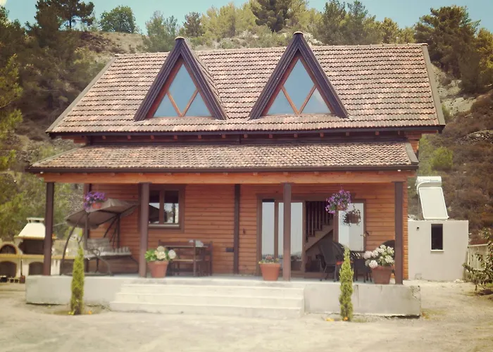 Timber Log House * Agros