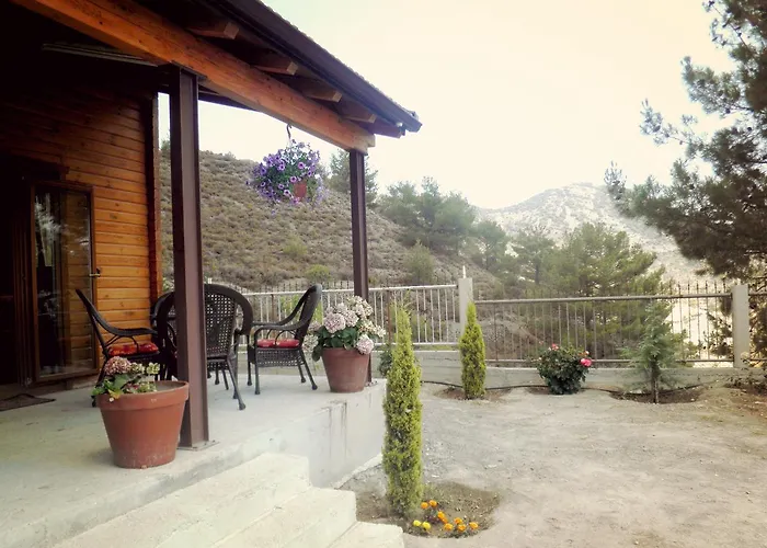 Timber Log House Alpstuga *