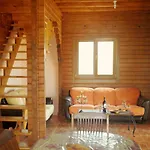 Timber Log House シャレー