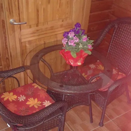 Timber Log House * Αγρός