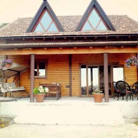 Timber Log House * أغروس