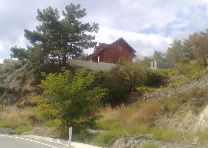 Alpstuga Timber Log House *