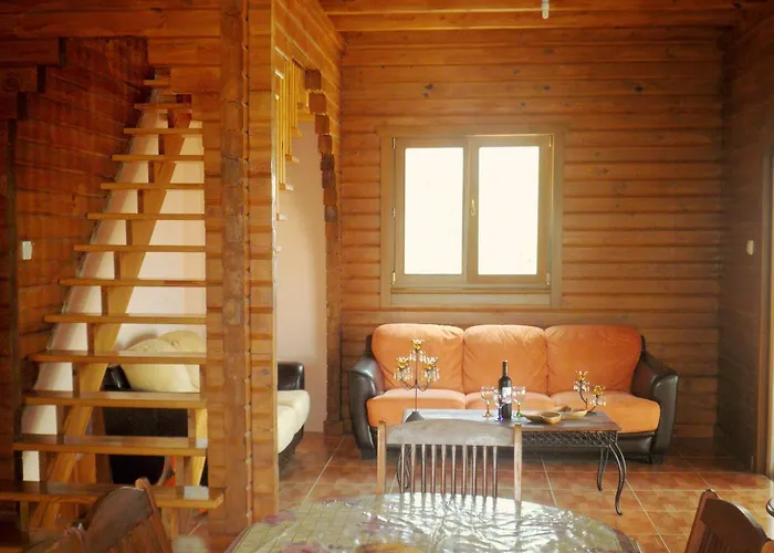 Timber Log House Σαλέ