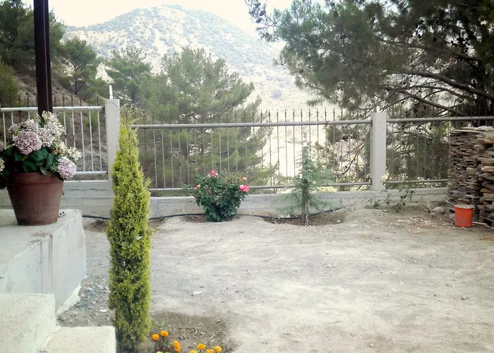 Timber Log House Σαλέ Αγρός